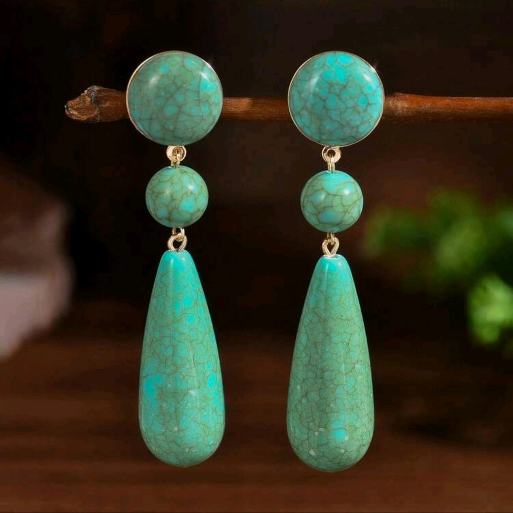Resin bohemian style stimulated turquoise blue green earrings; nwot